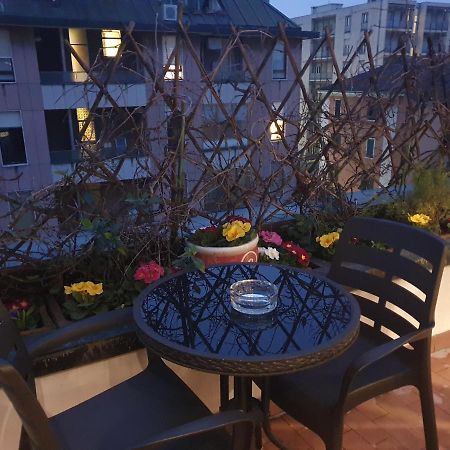 The Boheme Vintage Junior Suite ---- Cozy & Quiet & Comfortable With Private Bathroom & Fully Equipped Kitchenette & Cozy Balcony - Lift To 4Th Floor - Metro' Verde -Green Subway Porta Genova Milán Exterior foto