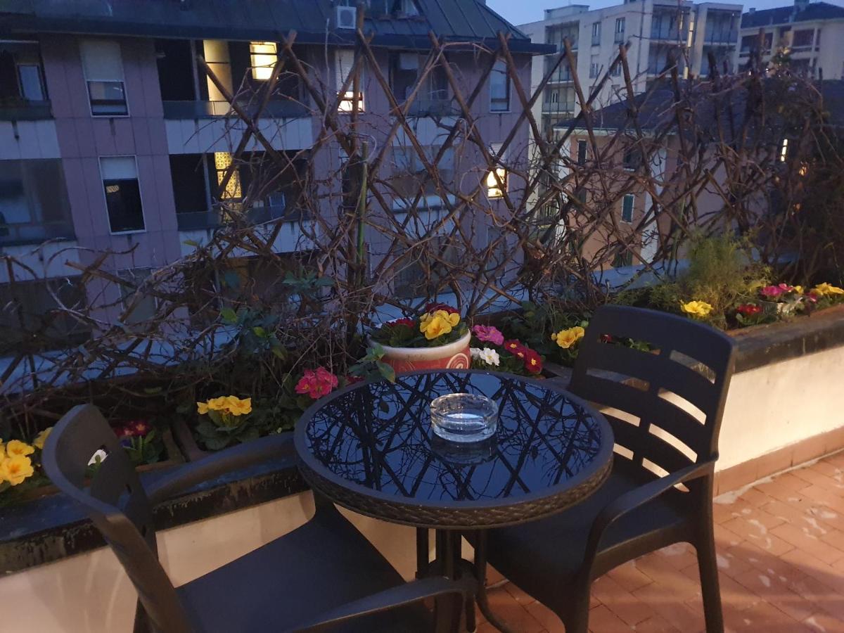 The Boheme Vintage Junior Suite ---- Cozy & Quiet & Comfortable With Private Bathroom & Fully Equipped Kitchenette & Cozy Balcony - Lift To 4Th Floor - Metro' Verde -Green Subway Porta Genova Milán Exterior foto