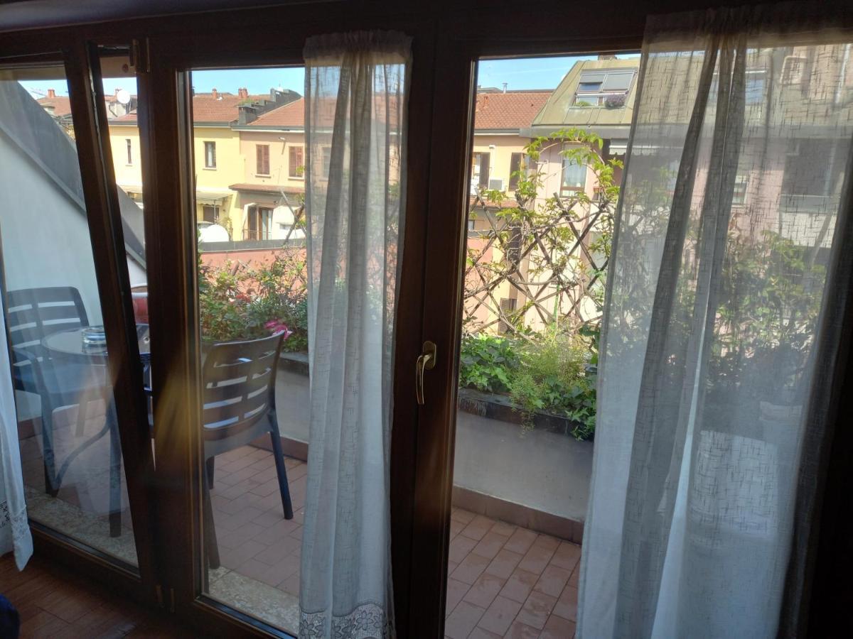 The Boheme Vintage Junior Suite ---- Cozy & Quiet & Comfortable With Private Bathroom & Fully Equipped Kitchenette & Cozy Balcony - Lift To 4Th Floor - Metro' Verde -Green Subway Porta Genova Milán Exterior foto