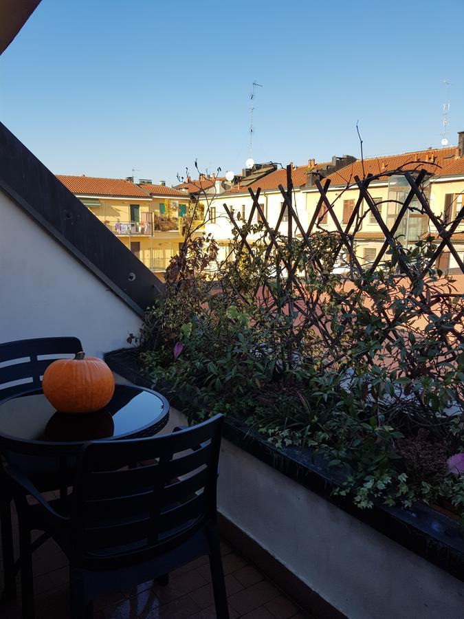 The Boheme Vintage Junior Suite ---- Cozy & Quiet & Comfortable With Private Bathroom & Fully Equipped Kitchenette & Cozy Balcony - Lift To 4Th Floor - Metro' Verde -Green Subway Porta Genova Milán Exterior foto